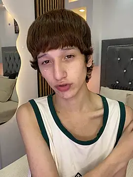 Emo Boy  online show from May 2026 08:56:01 PM