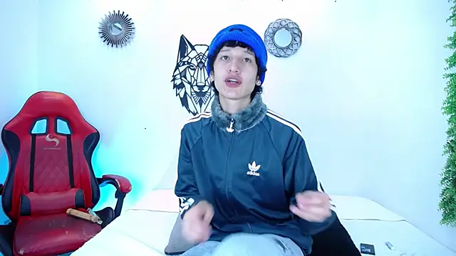 Snapshot of Emo_Boy_ chatting on November 2025 12:53:01 PM Emo Boy online show from November 2025 12:53:01 PM