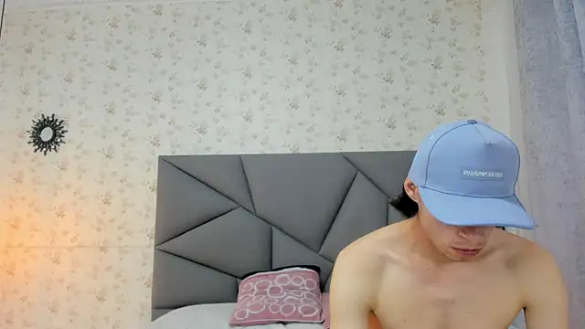 nicollandjhon online show from February 2026 11:30:01 AM