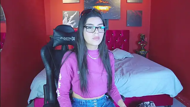 Aranzza Ross online show from November 2025 12:30:01 PM