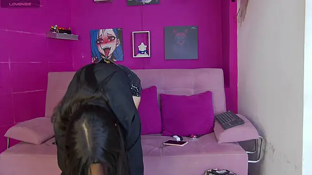 Aranzza Ross online show from November 2025 08:20:01 PM