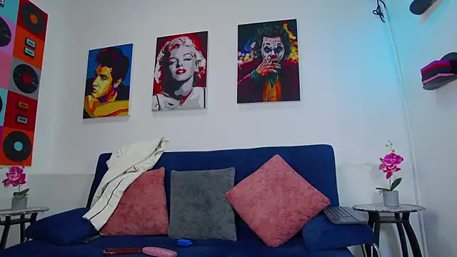 Aranzza Ross online show from January 2026 02:46:01 PM