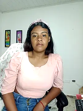 vannesitha25 online show from October 2025 03:01:02 PM