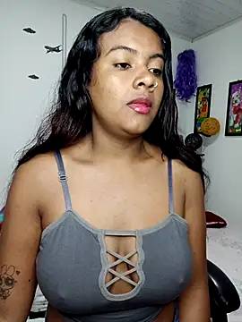 vannesitha25 online show from December 2025 02:49:02 PM