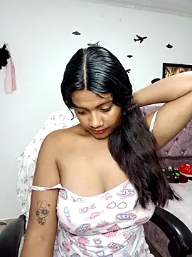 Snapshot of vannesitha25 chatting on February 2026 11:44:02 PM vannesitha25 online show from February 2026 11:44:02 PM