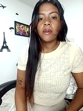 vannesitha25 online show from October 2025 01:56:01 PM