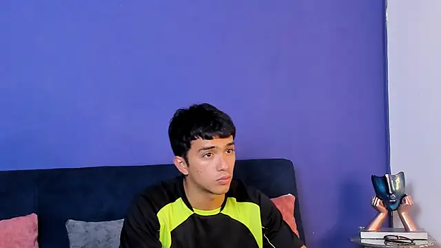 Snapshot of Stefano_Calle chatting on December 2025 08:10:01 PM Stefano Calle online show from December 2025 08:10:01 PM