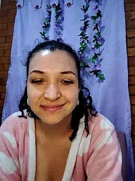 Snapshot of Miacollins12 chatting on October 2025 06:47:01 AM Miacollins12 online show from October 2025 06:47:01 AM