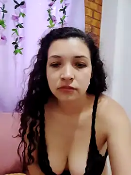 Snapshot of Miacollins12 chatting on October 2025 02:08:02 PM Miacollins12 online show from October 2025 02:08:02 PM