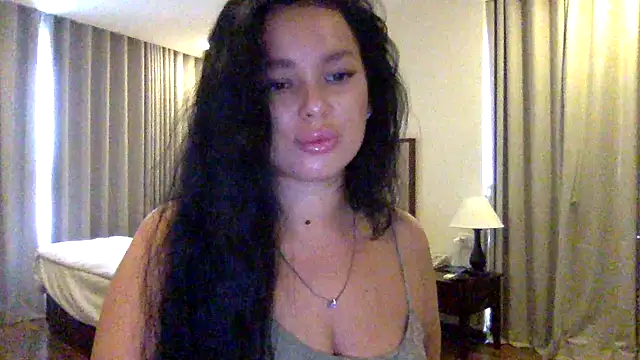 Fayronna online show from February 2026 04:43:02 AM