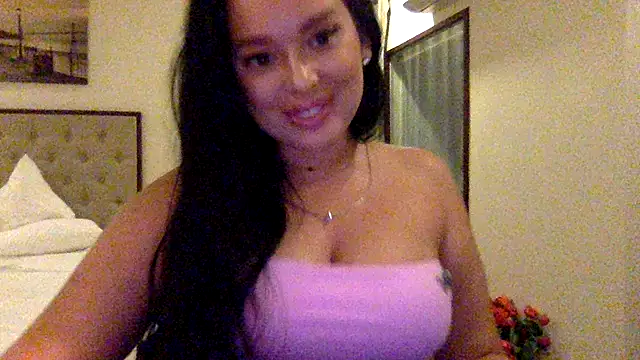 Fayronna online show from February 2026 06:30:02 PM