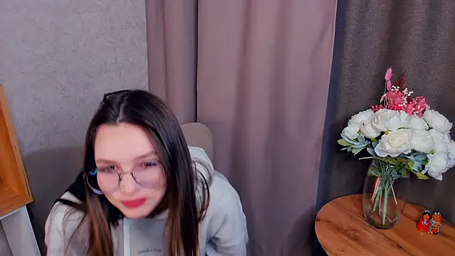 JenaeNosal online show from October 2025 06:15:02 AM