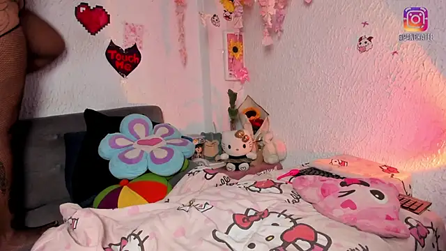 Emilycollei online show from April 2026 05:15:01 AM