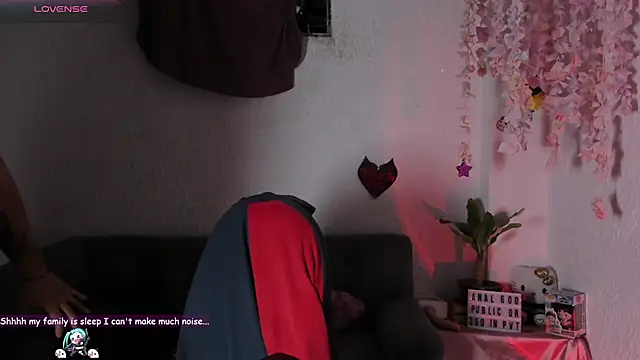 Emilycollei online show from January 2026 12:25:02 AM