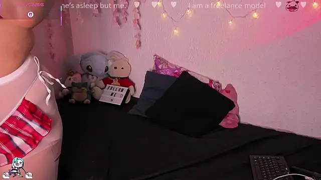 Emilycollei online show from November 2025 03:21:02 AM