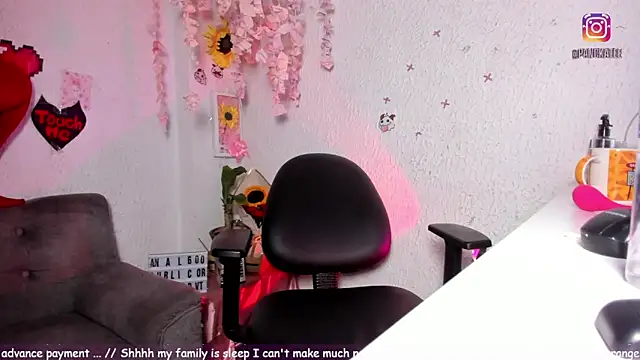 Emilycollei online show from March 2026 04:30:01 AM