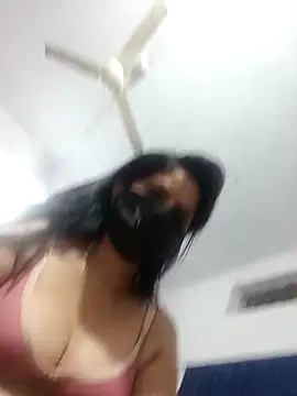 Priyanka09876 online show from November 2025 06:00:02 PM