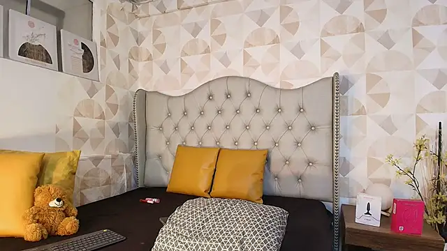 Siriuss Collin online show from April 2026 02:20:01 PM