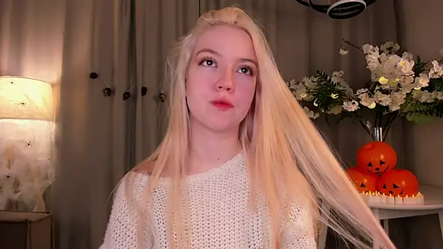 Snapshot of TinaStevenson chatting on October 2025 10:27:01 PM TinaStevenson online show from October 2025 10:27:01 PM