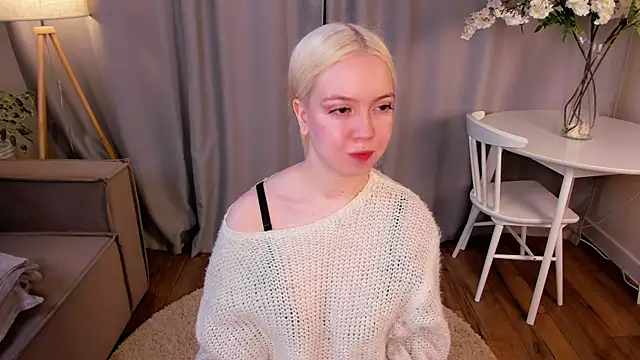 Snapshot of TinaStevenson chatting on November 2025 10:35:01 PM TinaStevenson online show from November 2025 10:35:01 PM