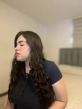 Isabella LaRue online show from April 2026 09:12:01 PM