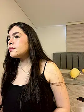 Isabella LaRue online show from January 2026 08:02:02 PM