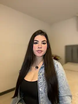 Isabella LaRue online show from April 2026 12:02:02 AM