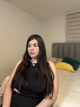 Isabella LaRue online show from February 2026 07:15:02 PM