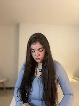Isabella LaRue online show from May 2026 09:34:01 PM