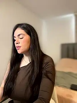 Isabella LaRue online show from January 2026 06:59:02 PM