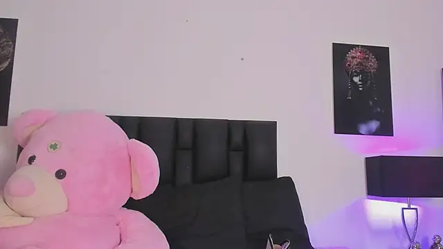 SaradaParker online show from April 2026 05:41:02 PM