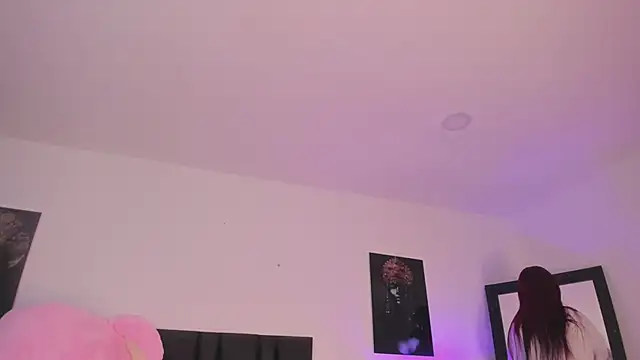 SaradaParker online show from April 2026 03:03:01 PM