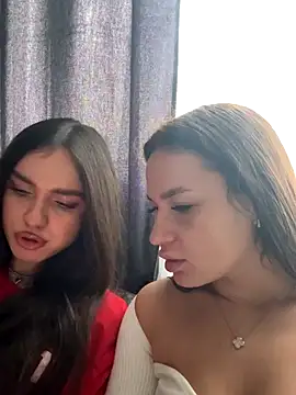 MayaGlow online show from November 2025 05:22:01 AM