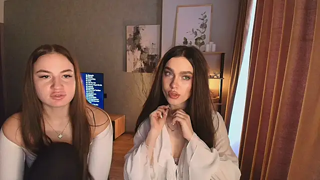 MayaGlow online show from December 2025 05:30:02 AM