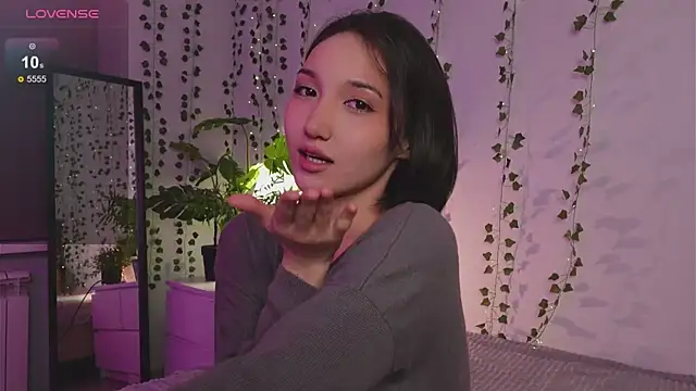 GentleMusee online show from November 2025 02:32:01 PM