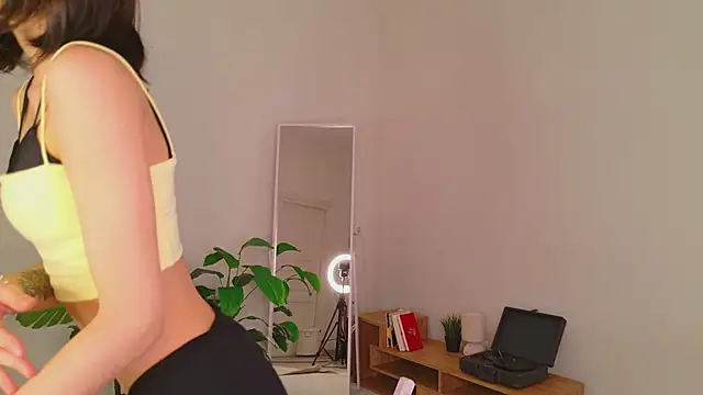 GentleMusee online show from March 2026 07:49:02 AM