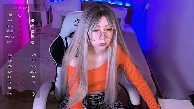 sofiisun online show from December 2025 02:01:01 AM