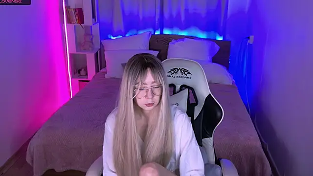 sofiisun online show from October 2025 02:14:02 AM