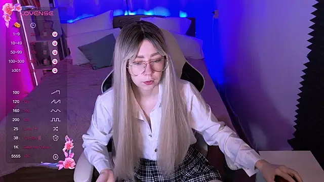 sofiisun online show from November 2025 02:04:01 AM