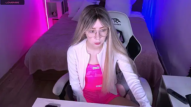sofiisun online show from October 2025 04:14:01 AM