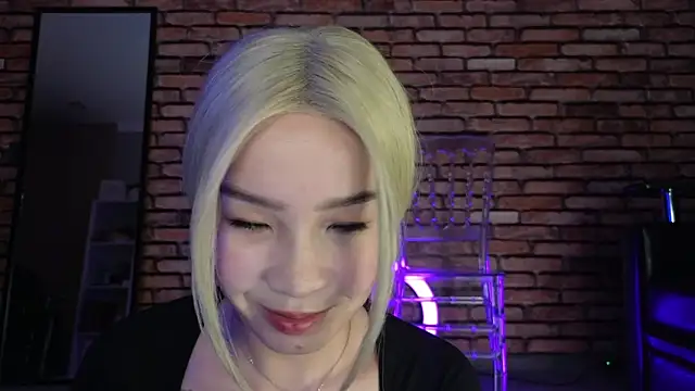 Snapshot of saya_li1 chatting on October 2025 07:46:01 PM saya li1 online show from October 2025 07:46:01 PM