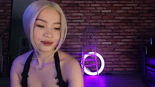 Snapshot of saya_li1 chatting on November 2025 08:34:02 PM saya li1 online show from November 2025 08:34:02 PM