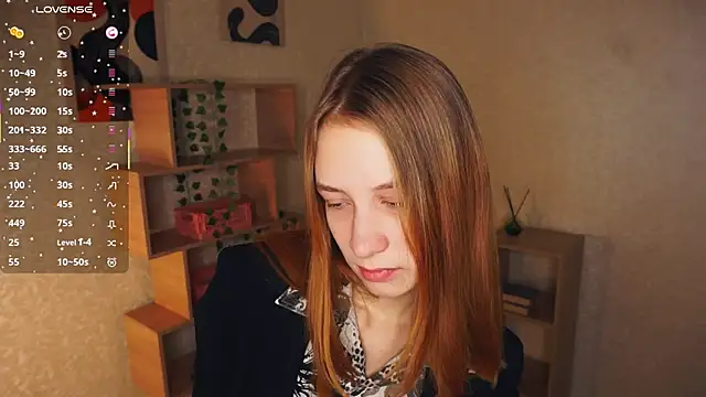 Snapshot of IveyColley chatting on November 2025 07:08:01 AM IveyColley online show from November 2025 07:08:01 AM