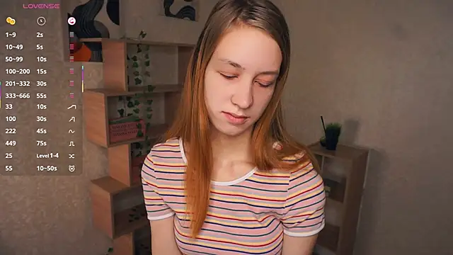 Snapshot of IveyColley chatting on November 2025 07:13:01 AM IveyColley online show from November 2025 07:13:01 AM