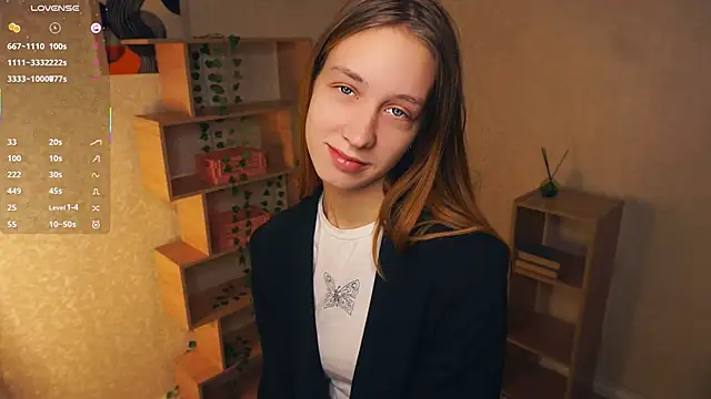 Snapshot of IveyColley chatting on November 2025 09:53:02 AM IveyColley online show from November 2025 09:53:02 AM