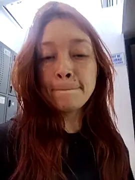 Snapshot of SweetBriana chatting on November 2025 11:32:02 AM SweetBriana online show from November 2025 11:32:02 AM