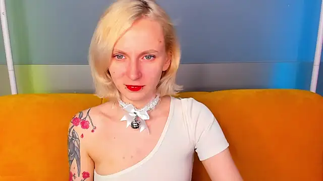 LikiLips online show from February 2026 01:01:02 AM