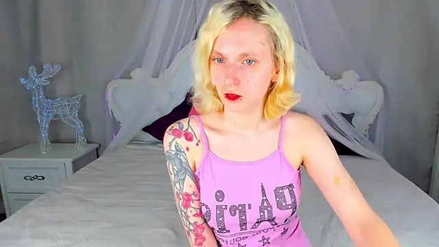 LikiLips online show from April 2026 01:07:01 AM