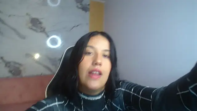 ailyn ch1 online show from December 2025 04:41:02 PM