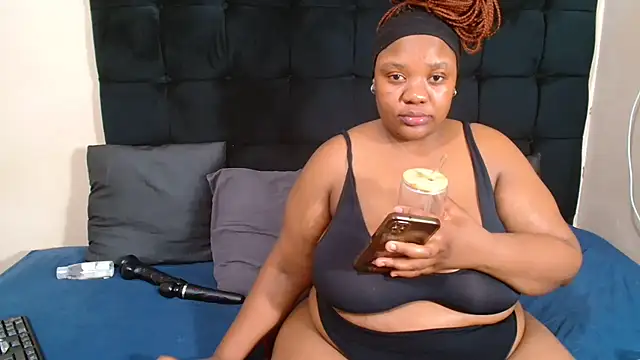 CaramelBootty online show from March 2026 05:12:02 PM